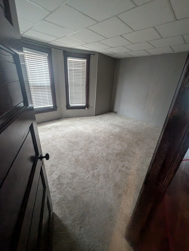 Building Photo - 216 Hager St