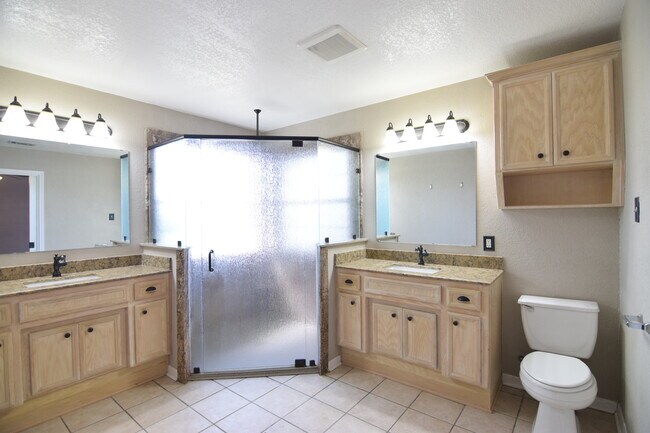 Building Photo - 5301 Williams Dr