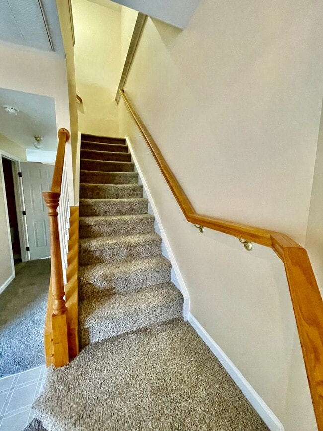 Building Photo - 5308 Jocelyn Ln