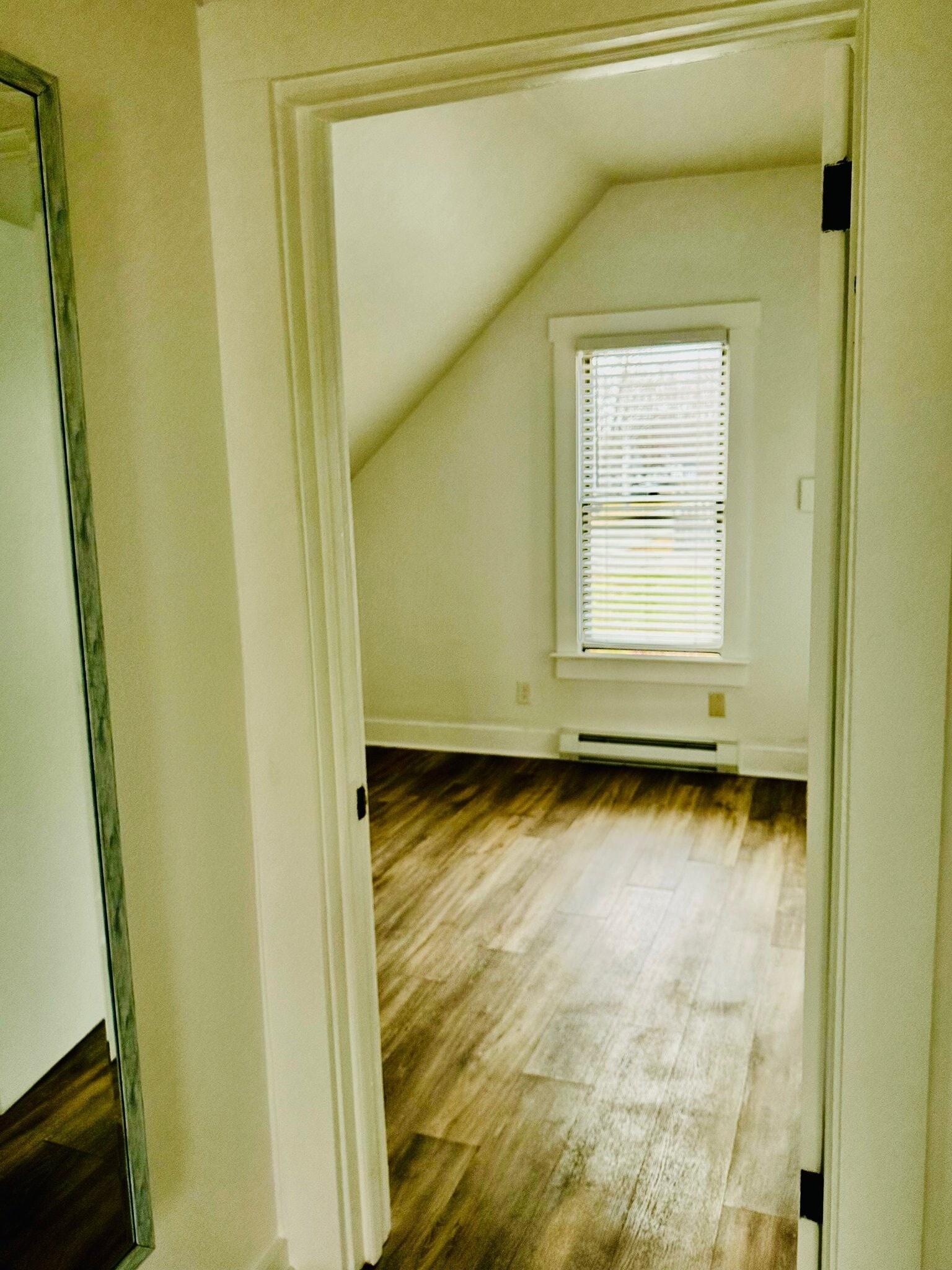 Building Photo - 288 Pleasant St