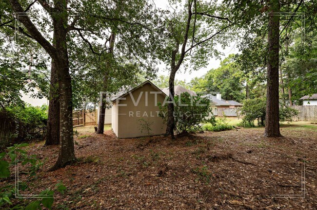 Building Photo - Daphne 3BR/2BA + Bonus Den – Spacious, Stylish & Full of Charm!