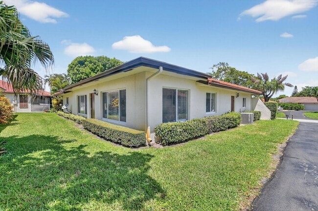 Building Photo - 328 NW 42nd St