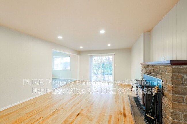 Building Photo - 1259 Calistoga Rd