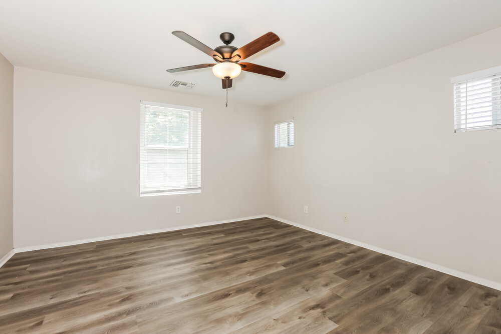 Building Photo - 3714 S 53rd Dr