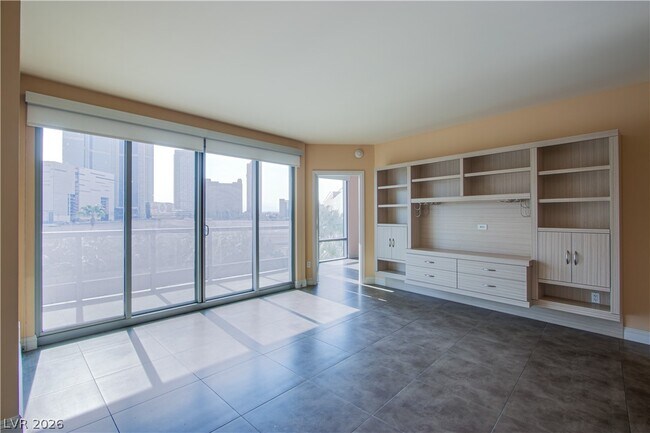 Building Photo - 222 E Karen Ave