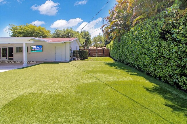 Building Photo - 8975 SW 83rd St