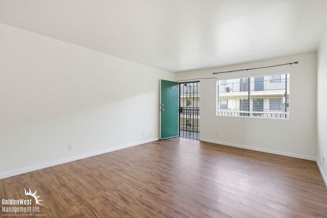 Building Photo - Updated 2Bdm 2Ba Apartment with Community Pool in the Heart of Normal Heights!