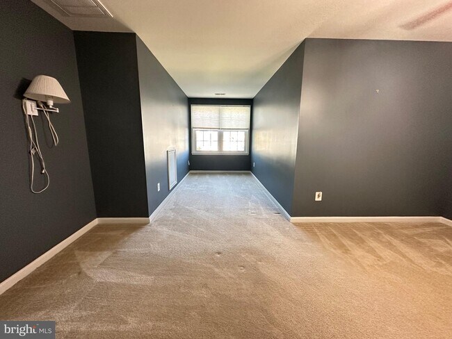 Building Photo - 6504 Feather Edge Court