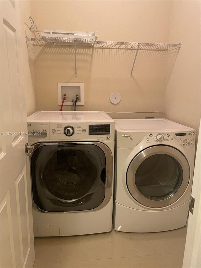 Building Photo - 10417 SW 231st Ter