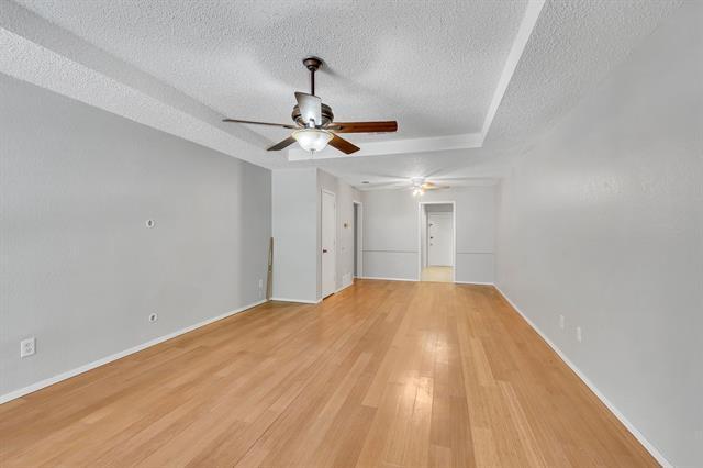Building Photo - 2305 Miguel Ln