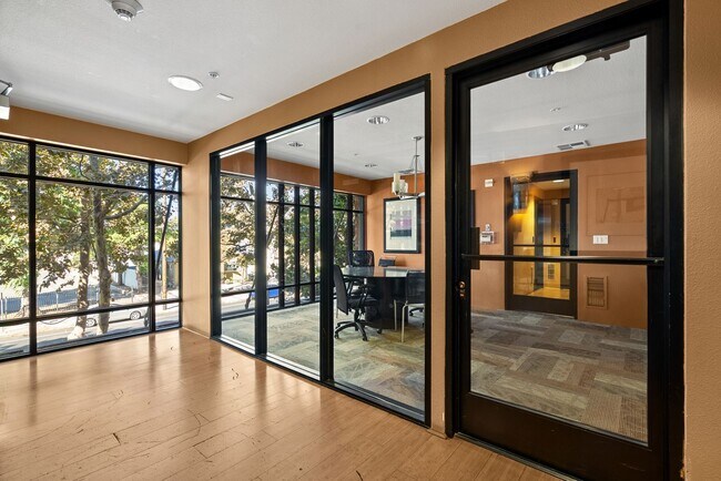 Building Photo - Modern and Luxurious 1 Bedroom 1 Bath Condo in the Desirable Brickyard Community