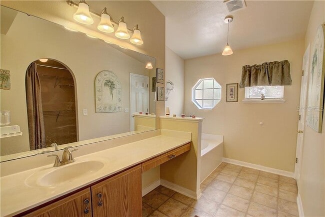 Building Photo - 831 Grand Regal Point