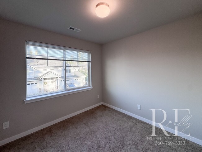 Building Photo - Effortless Elegance in Caldart Heights, Poulsbo