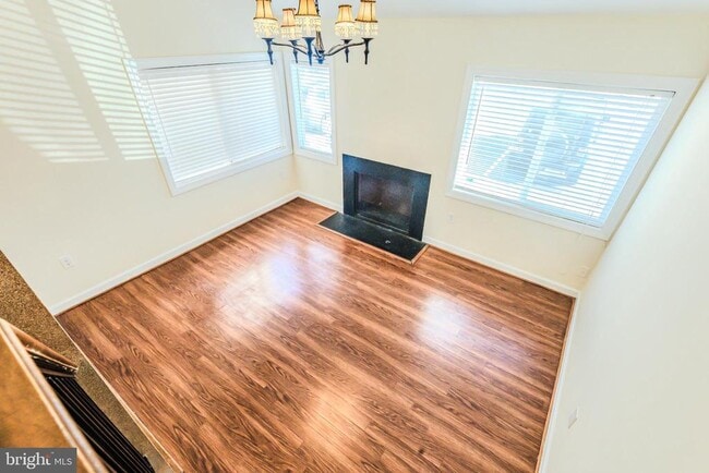 Building Photo - 13373 Hungerford Pl