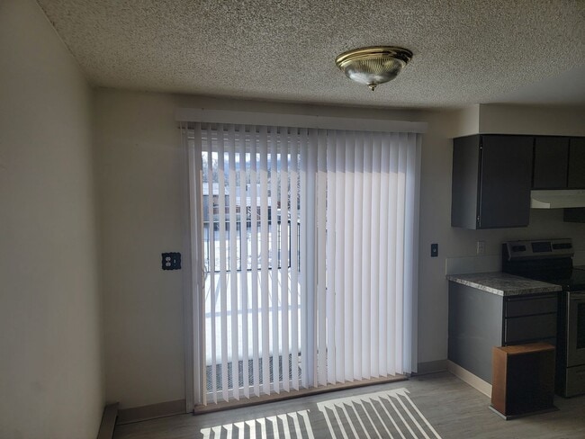 Building Photo - 10512 E Augusta Ave