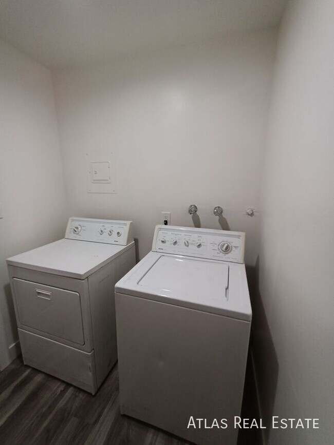 Building Photo - 1131 W 650 N St