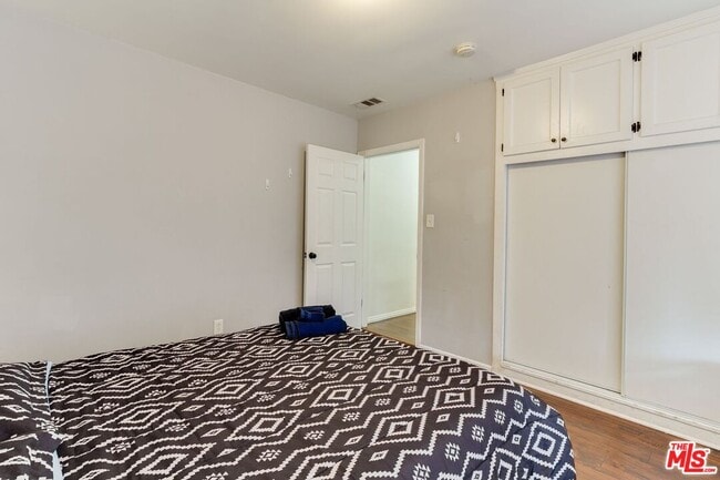 Building Photo - 6659 Amigo Ave