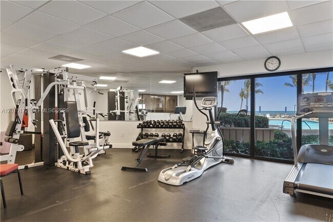 Building Photo - 3800 Galt Ocean Dr