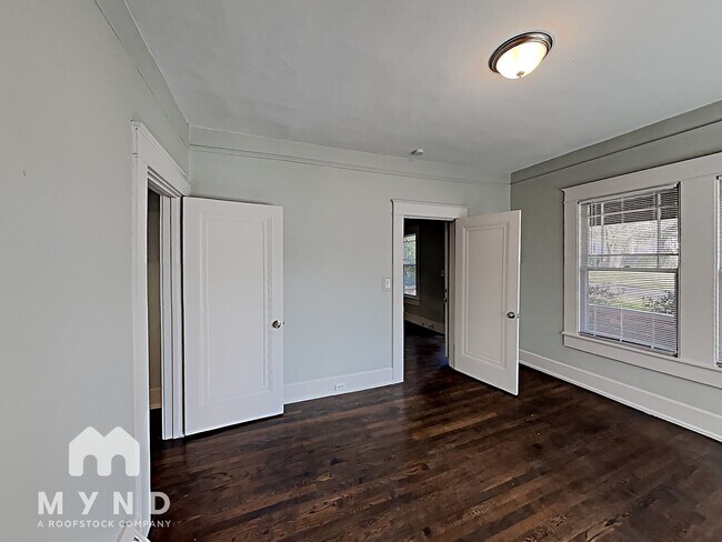 Building Photo - 1324 42nd St Ensley