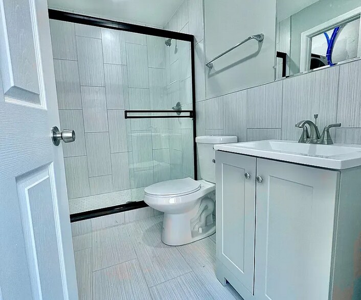 Building Photo - 1230 N Marshall St