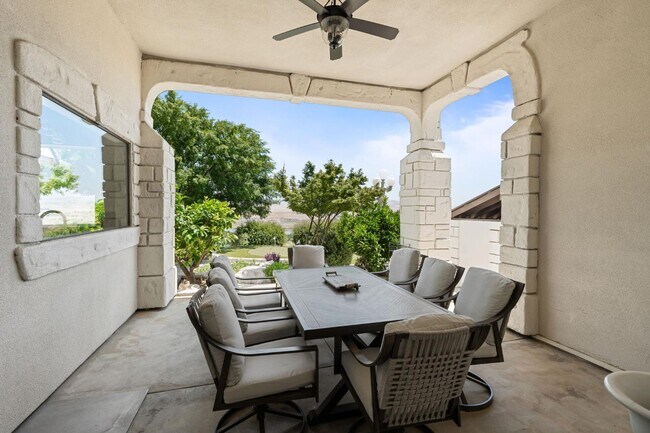 Building Photo - 14215 Killarney Dr