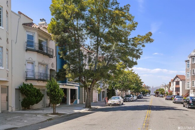 Primary Photo - 71 Cervantes Blvd
