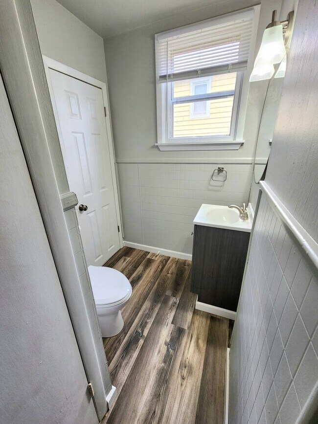 Building Photo - Birch St Duplex