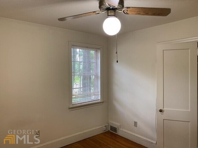 Building Photo - 1451 S Milledge Ave