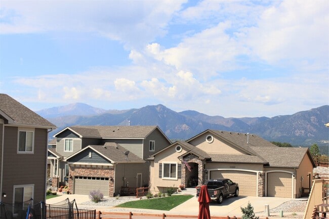 Building Photo - 835 Pistol River Way