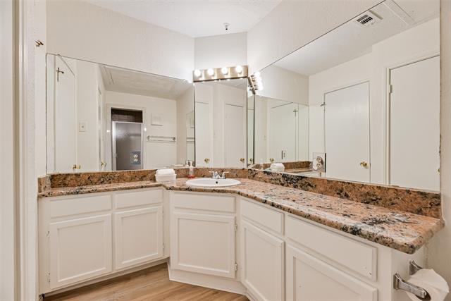 Building Photo - 1700 Amelia Ct