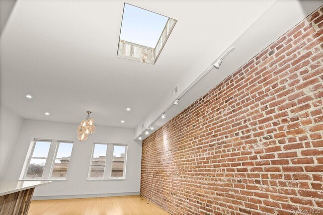 Building Photo - 343 Greenwich Ave