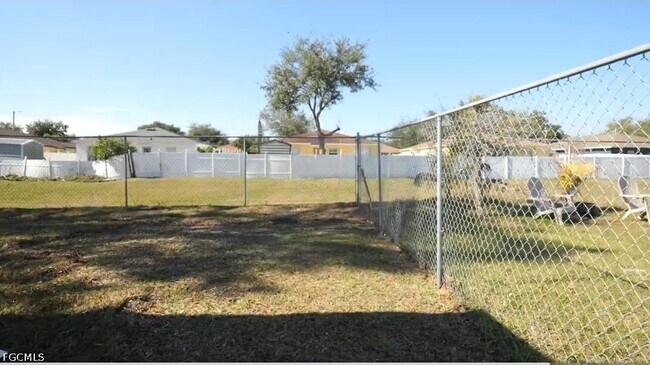 Building Photo - 8434 N River Dune St