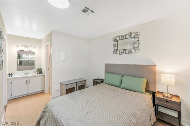 Building Photo - 3602 Gaylord Dr