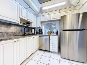 Building Photo - 2309 S Cypress Bend Dr