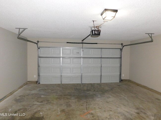 Building Photo - 2469 Lasonya Ln