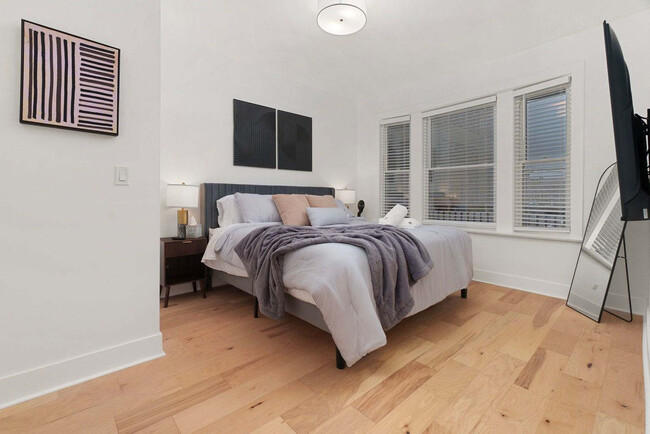 Building Photo - 618 W Patterson Ave