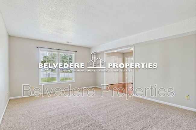 Building Photo - 900 Stockwood Ct