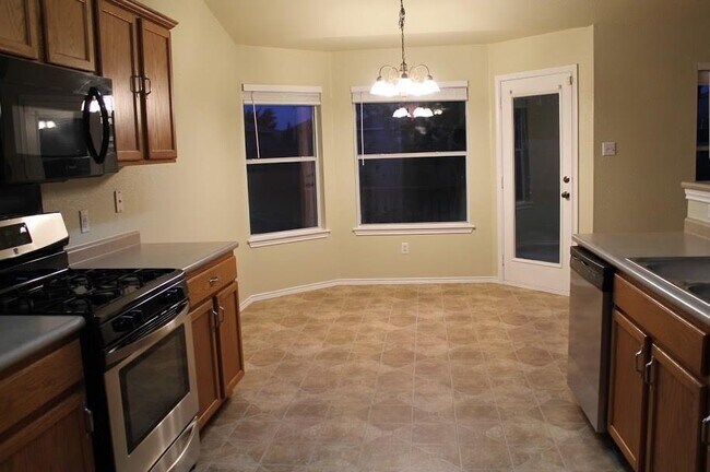 Building Photo - 1009 Clayton Dr