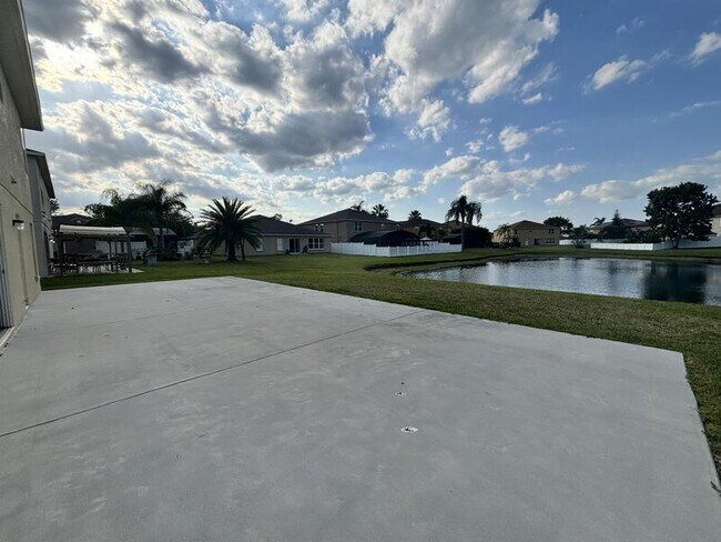 Building Photo - 15133 Moultrie Pointe Rd