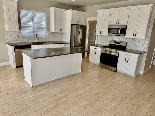 Building Photo - 7646 S Waverly Hls Ln