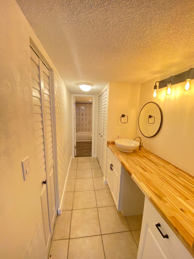 Building Photo - 2029 NW 46th Ave