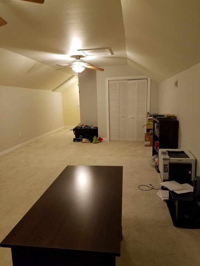 Building Photo - 4917 Sadler Glen Ct, Glen Allen, VA 23060