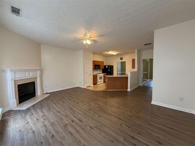 Building Photo - 644 Kenridge Dr