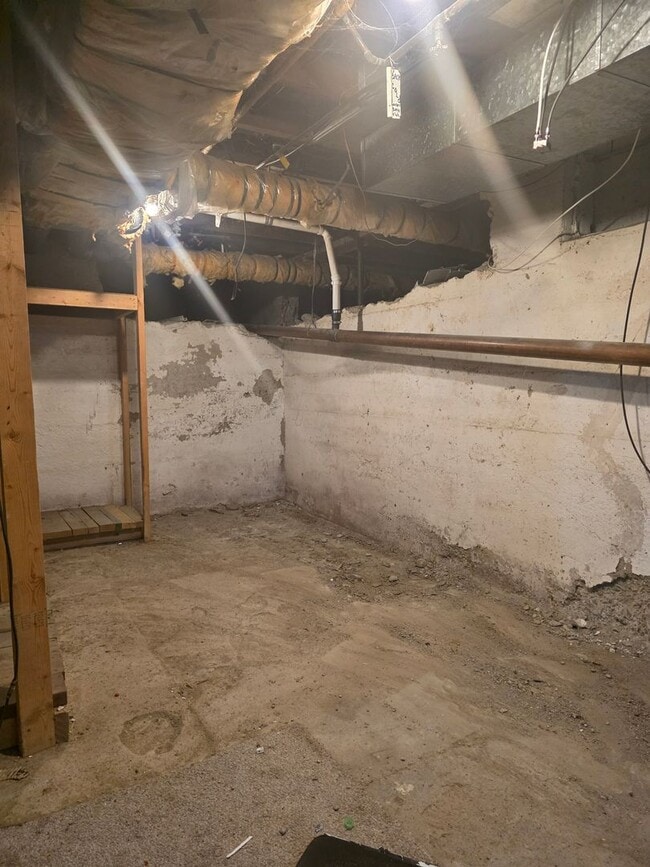 Building Photo - 397 Upper Oakwood Ave