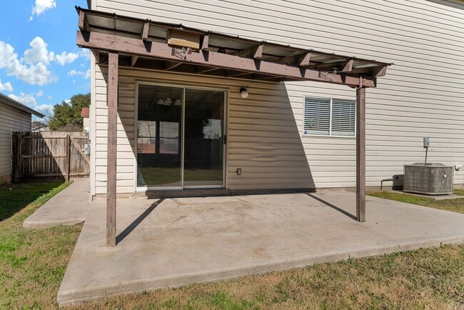 Building Photo - 7038 Cole Creek Dr