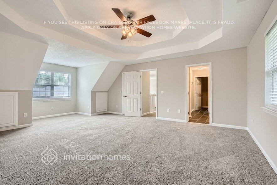 Building Photo - 5208 Meadows Lake Pointe