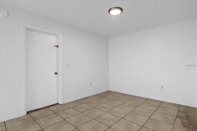 Building Photo - 5214 Kempston Dr