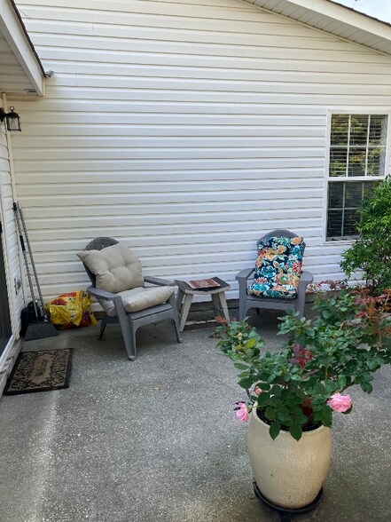 Building Photo - 3845 Merestone Dr
