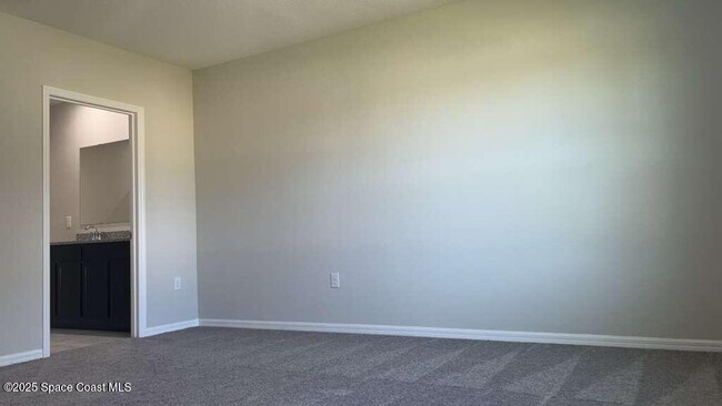 Building Photo - 474 San Filippo Dr SE