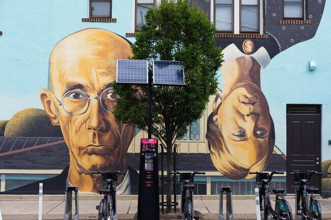 Building Photo - 1145 N High St